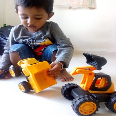 Children relaxing and learning in day care